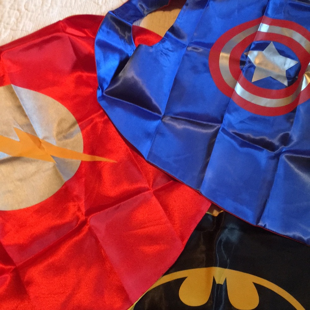 Superhero capes w masks